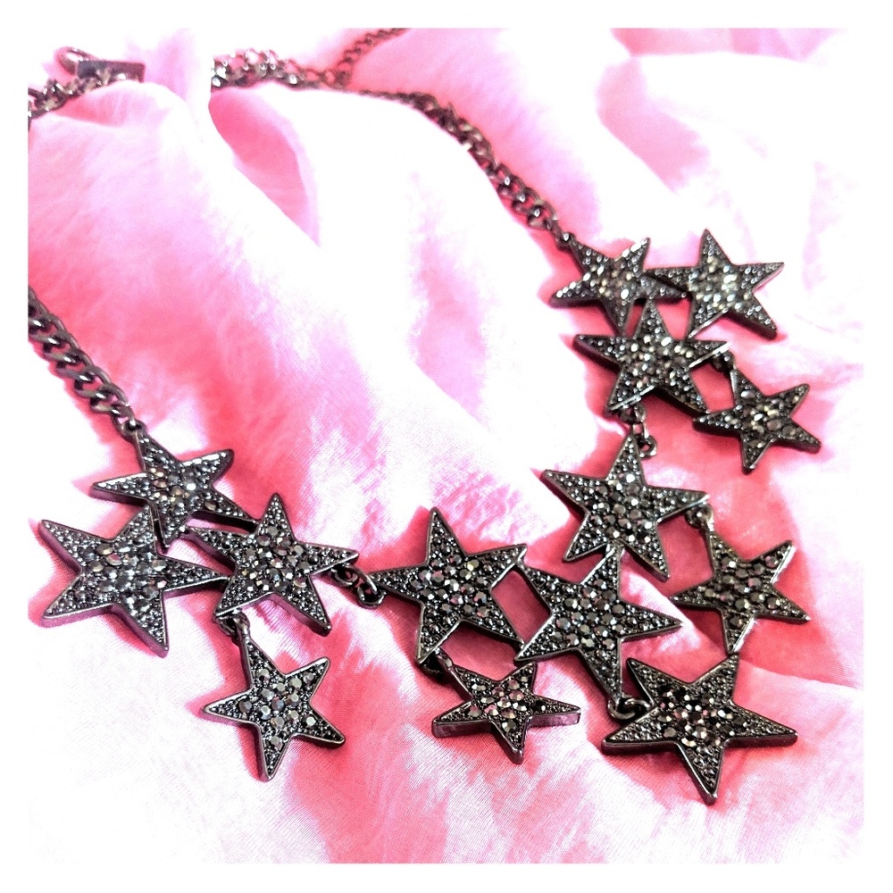 Dark Elegance Gothic Star Necklace